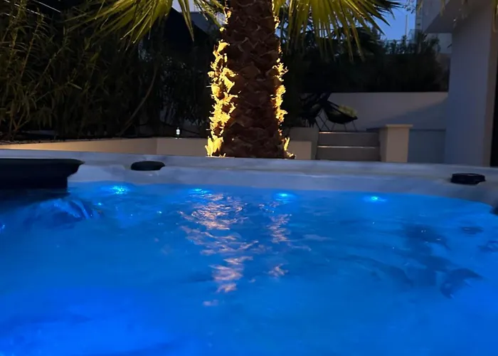 Luxury Palmview Mit Whirlpool Und Terrasse *