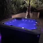 Luxury Palmview Mit Whirlpool Und Terrasse Apartment