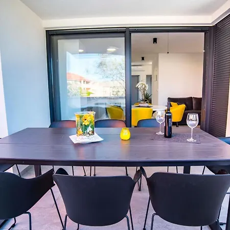 Daire Luxury Palmview Mit Whirlpool Und Terrasse