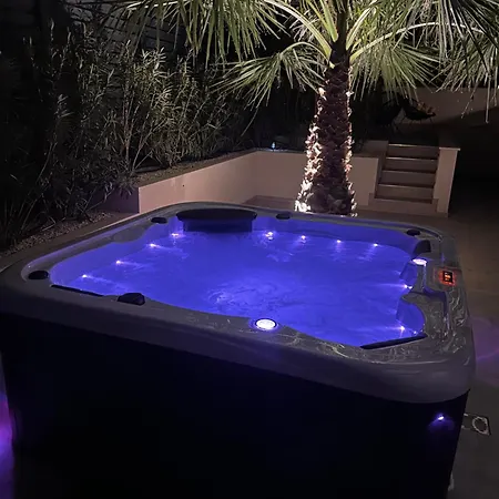 Luxury Palmview Mit Whirlpool Und Terrasse Apartman