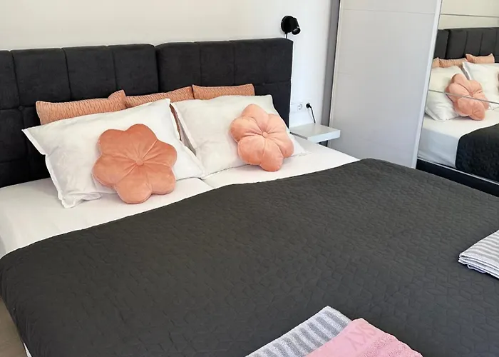 Daire Luxury Palmview Mit Whirlpool Und Terrasse *